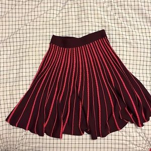 Burgundy and pink knitted flare skirt